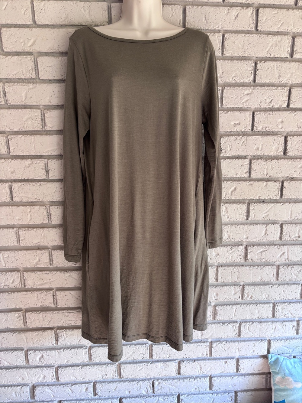 wool& Merino Wool Long Sleeve Dress Minimalist Capsule Travel Large Athleisure